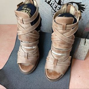 Freebirds boots size 9